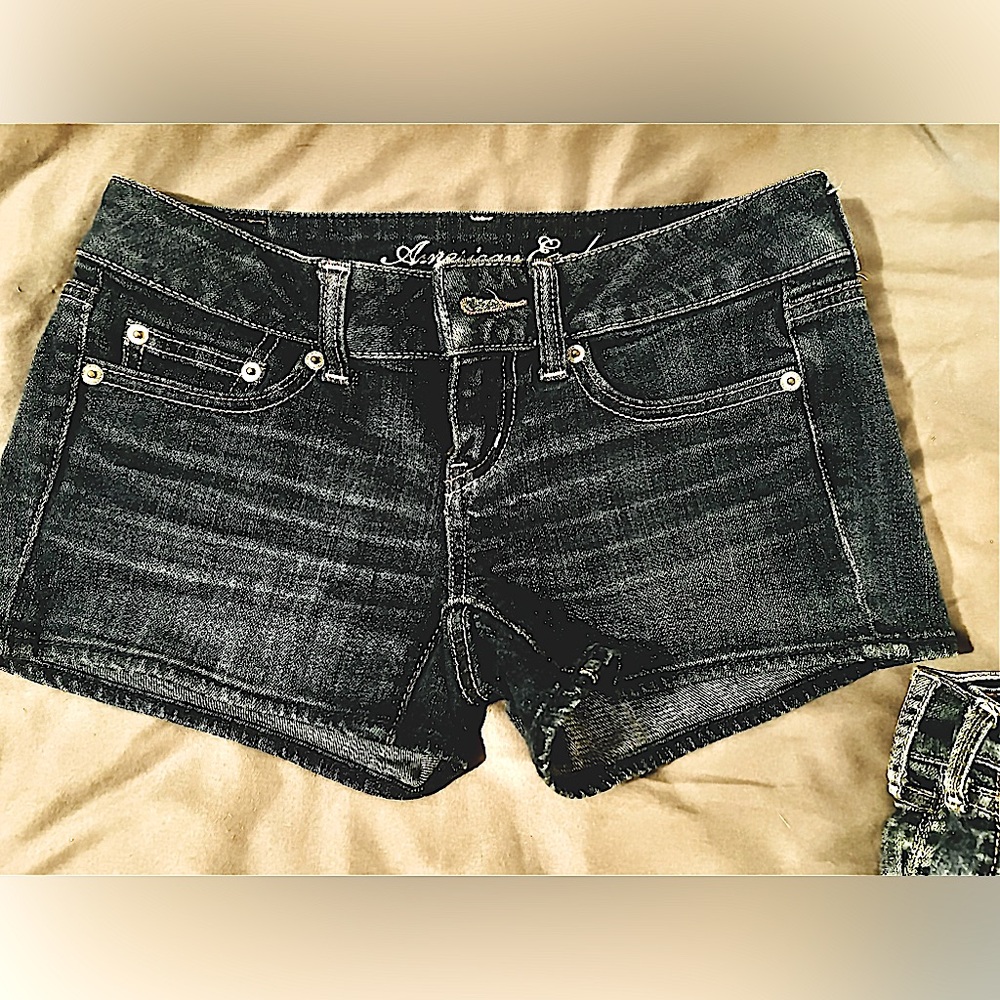 American Eagle short shorts